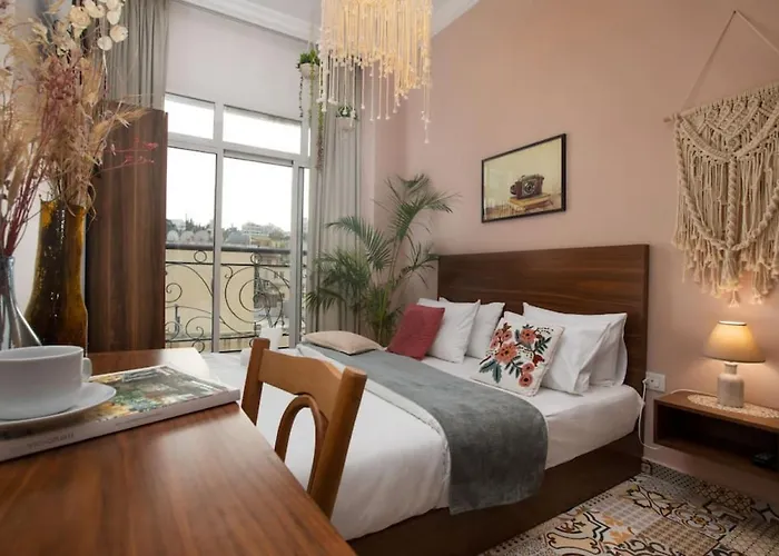 Madam Yvonne-511 Studio In Mar Mikhael